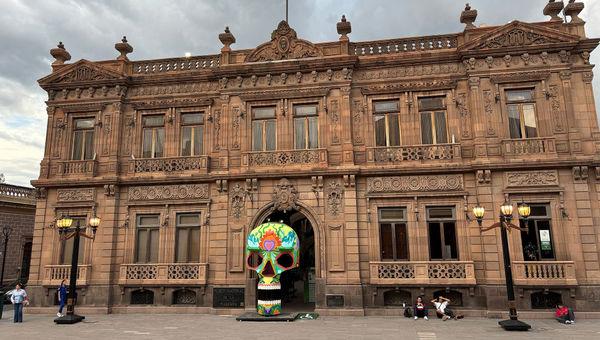 The Museo Nacional de la Mascara is dedicated to Mexico's masked dances and pre-Columbian heritage.